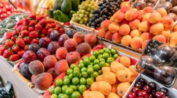 تراجع الجوافة وصعود الفراولة والتفاح، أسعار الفاكهة اليوم الجمعة 8 مايو 2026